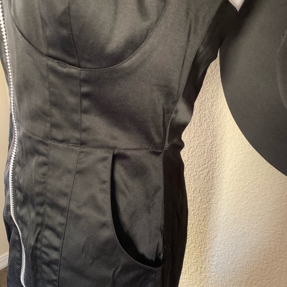 Satin Strapless Zipper Front Dress with Pockets - Picture 3 of 4